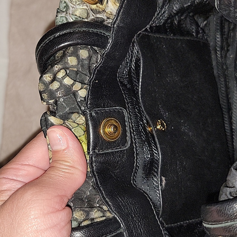 Prada Black and Green Shoulder Bag with Snake Print - Picture 6 of 16